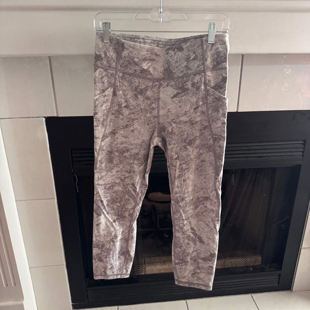 Lululemon Time to Sweat Cropped Leggings Size 10